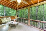 KING SUITE PRIVATE DECK OVERLOOKS RUSHING CREEK